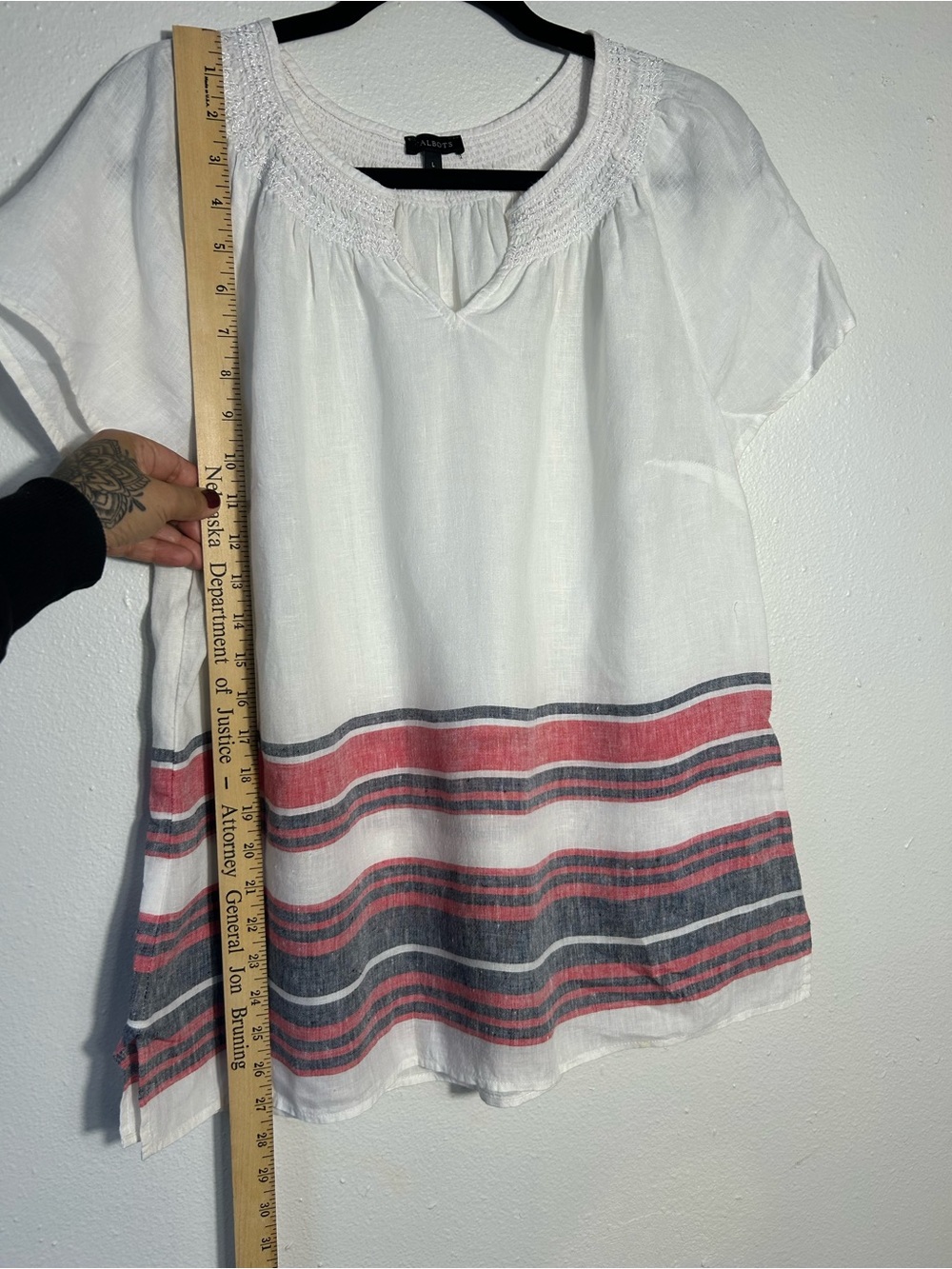 Talbots 100% Linen Blouse L Large White Red Blue Striped Border Smocked V-Neck - Picture 5 of 7